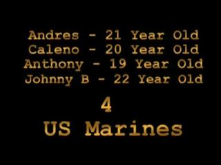 Disse marines test brann deres weapons